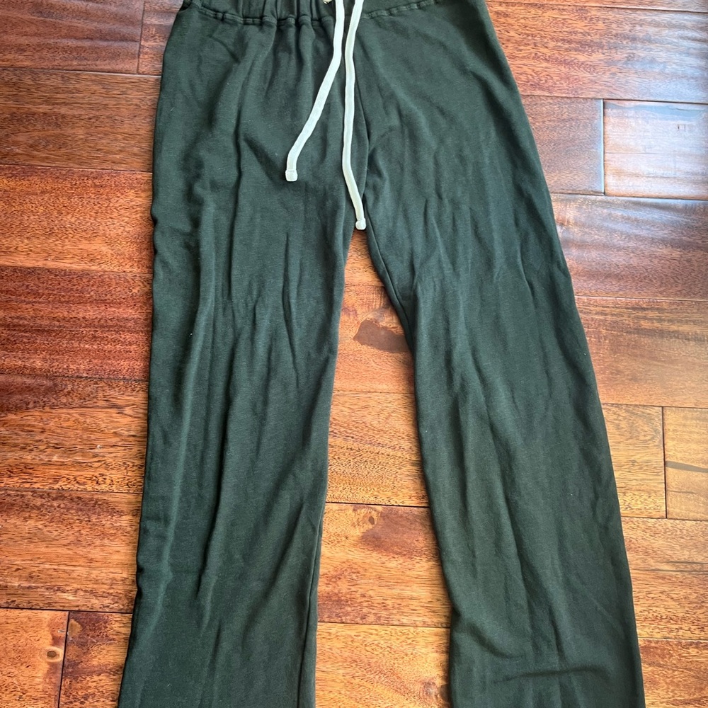 James Perse Vintage French Terry Cutoff Sweatpants.  Size 0